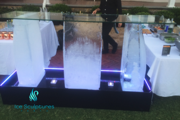 3-block-ice-bar-11443F312-48A4-FEAA-CAD6-9CF1245FB9B7.png