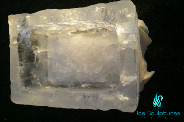 large-ice-box-2095C7DC4-95F0-E5B9-DF17-62B5FB44FC4A.png